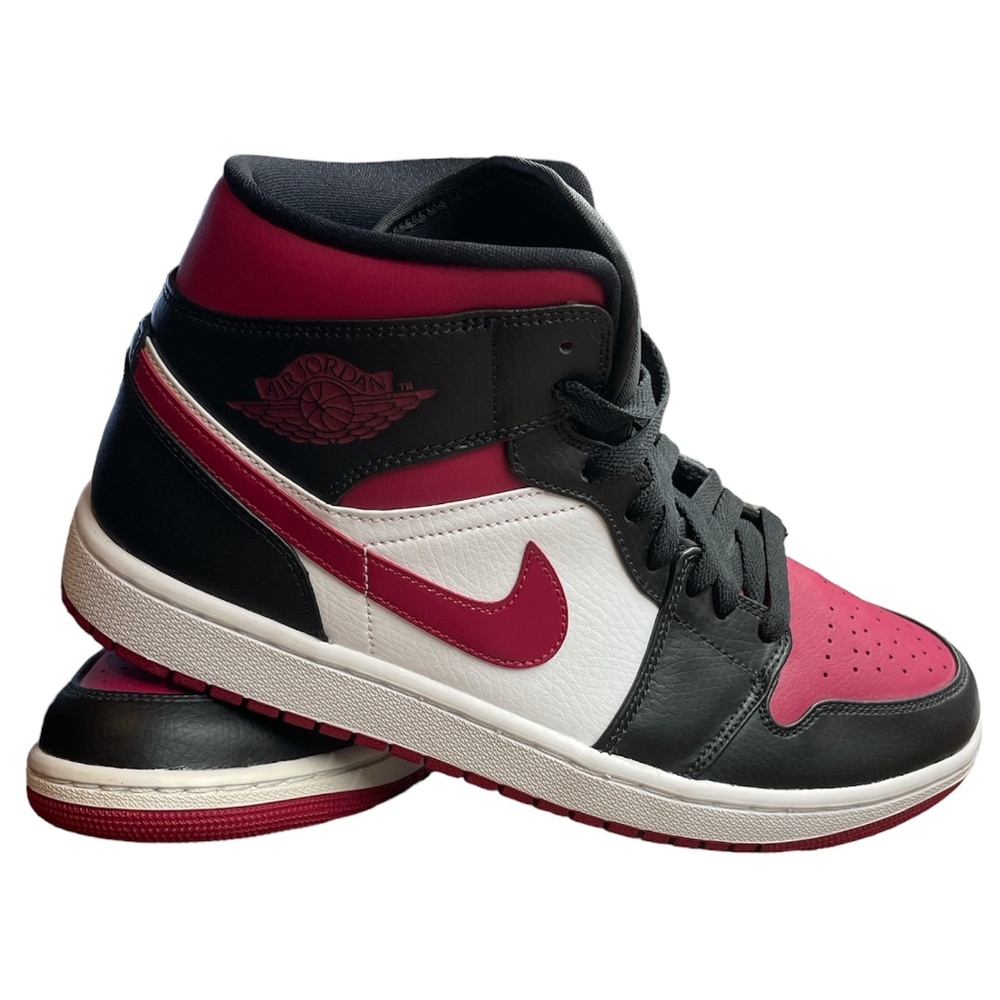 EUC Men's Air Jordan 1 Mid Black/Noble Red-White Bred Toe